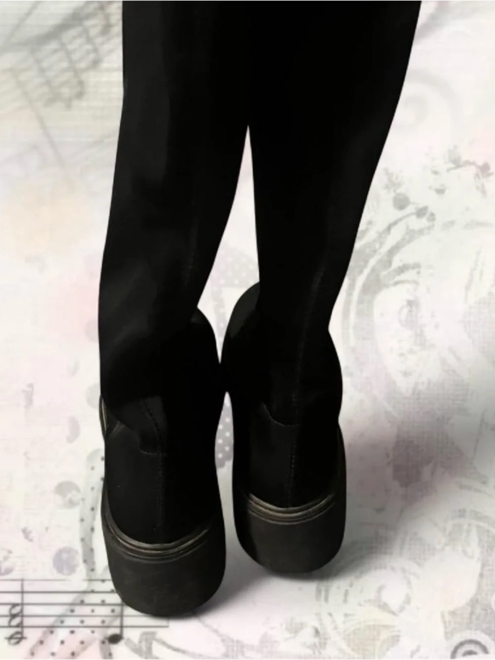 Black Women's Knee-High Chunky Sole Boots